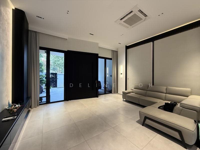 Jalan Mas Kuning, Jalan Mas Kuning, Buona Vista / West Coast / Clementi New Town, 6 Bedrooms, 5,000 sqft, Terraced House For Rent, by Wendeline Goh, 500290241 - Living Room - PropertyGuru.com.sg