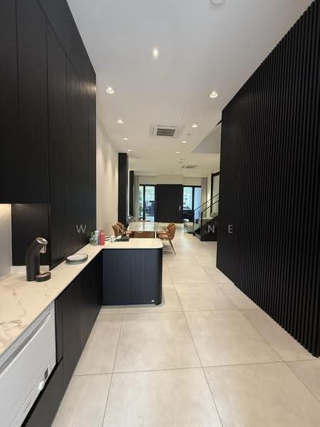 Jalan Mas Kuning, Jalan Mas Kuning, Buona Vista / West Coast / Clementi New Town, 6 Bedrooms, 5,000 sqft, Terraced House For Rent, by Wendeline Goh, 500290241 - Kitchen - PropertyGuru.com.sg