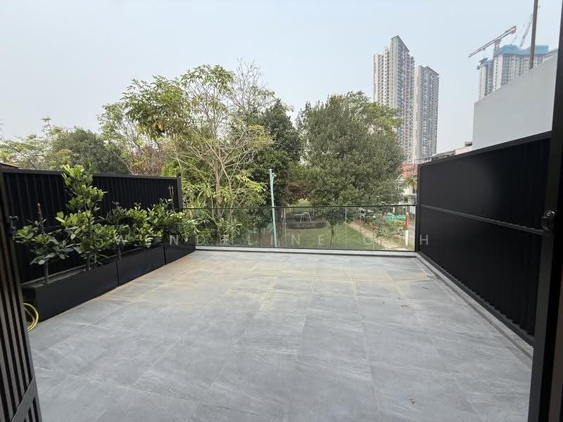 Jalan Mas Kuning, Jalan Mas Kuning, Buona Vista / West Coast / Clementi New Town, 6 Bedrooms, 5,000 sqft, Terraced House For Rent, by Wendeline Goh, 500290241 - Exterior - PropertyGuru.com.sg
