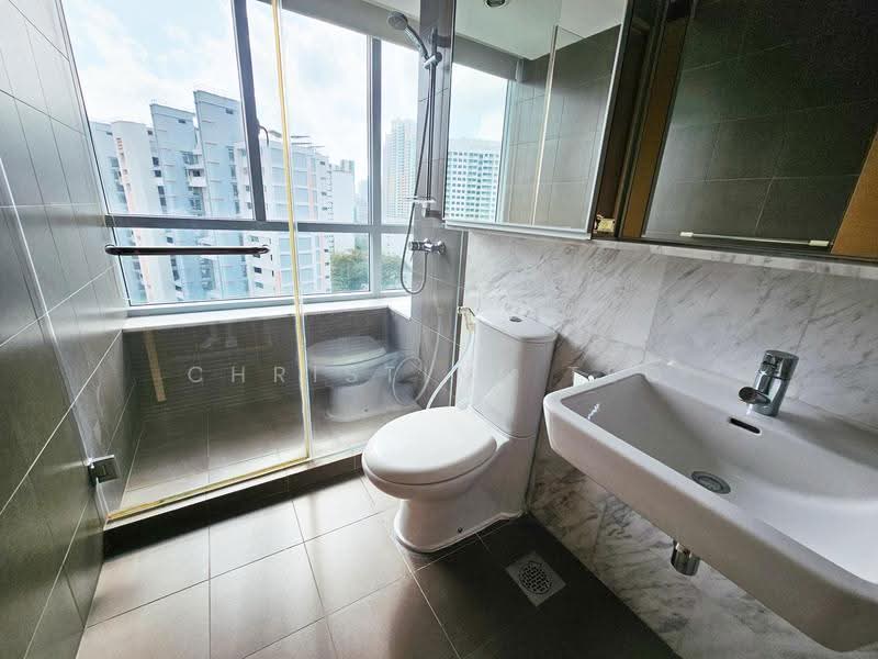 Domain 21, 23 Delta Road, Alexandra / Commonwealth, 2 Bedrooms, 926 sqft, Condominium For Sale, by Christine Teo, 500290251 - Bathroom - PropertyGuru.com.sg