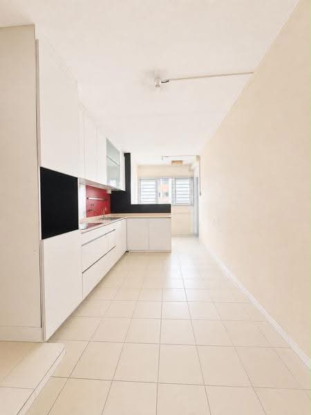 524 Hougang Avenue 6, 524 Hougang Avenue 6, Hougang / Punggol / Sengkang, 3 Bedrooms, 1,130 sqft, HDB Flat For Sale, by Nadhirah Ismail, 500290257 - Kitchen - PropertyGuru.com.sg