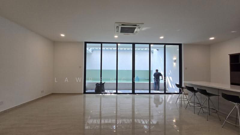 Orchard / Grange / One tree hill landed detached bungalow, One tree hill, Orchard / River Valley, 4 Bedrooms, 3,600 sqft, Detached House For Rent, by Lawrence See, 500290280 - Living Room - PropertyGuru.com.sg