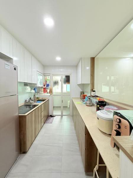 296C Bukit Batok Street 22, 296C Bukit Batok Street 22, Dairy Farm / Bukit Panjang / Choa Chu Kang, 3 Bedrooms, 1,216 sqft, HDB Flat For Sale, by James Yeo, 500290282 - Kitchen - PropertyGuru.com.sg
