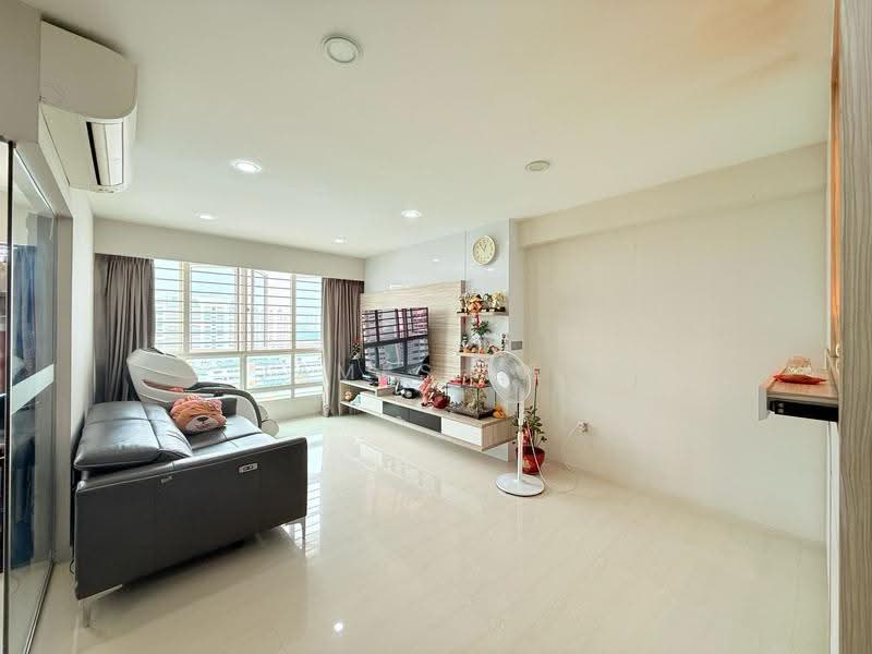 296C Bukit Batok Street 22, 296C Bukit Batok Street 22, Dairy Farm / Bukit Panjang / Choa Chu Kang, 3 Bedrooms, 1,216 sqft, HDB Flat For Sale, by James Yeo, 500290282 - Living Room - PropertyGuru.com.sg