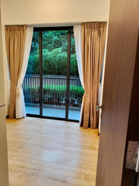 Royalgreen, 6B Anamalai Avenue, Tanglin / Holland / Bukit Timah, 3 Bedrooms, 990 sqft, Condominium For Rent, by Koh Tong Seng, 500290285 - Balcony - PropertyGuru.com.sg