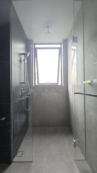 Hillock Green, 22-28 Lentor Central, Mandai / Upper Thomson, 3 Bedrooms, 1,023 sqft, Condominium For Rent, by Myron Pang Kian Hann, 500290290 - Master Bathroom - PropertyGuru.com.sg