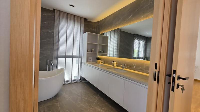 26A Siglap Road, East Coast / Marine Parade, 5 Bedrooms, 9,280 sqft, Detached House For Sale, by Philip Tay, 500290293 - Bathroom - PropertyGuru.com.sg