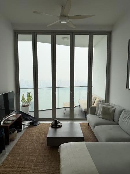 Kallang Riverside, 51 Kampong Bugis, Balestier / Toa Payoh, 4 Bedrooms, 1,916 sqft, Condominium For Sale, by Ang Yap Chow 洪业超, 500290315 - Living Room - PropertyGuru.com.sg