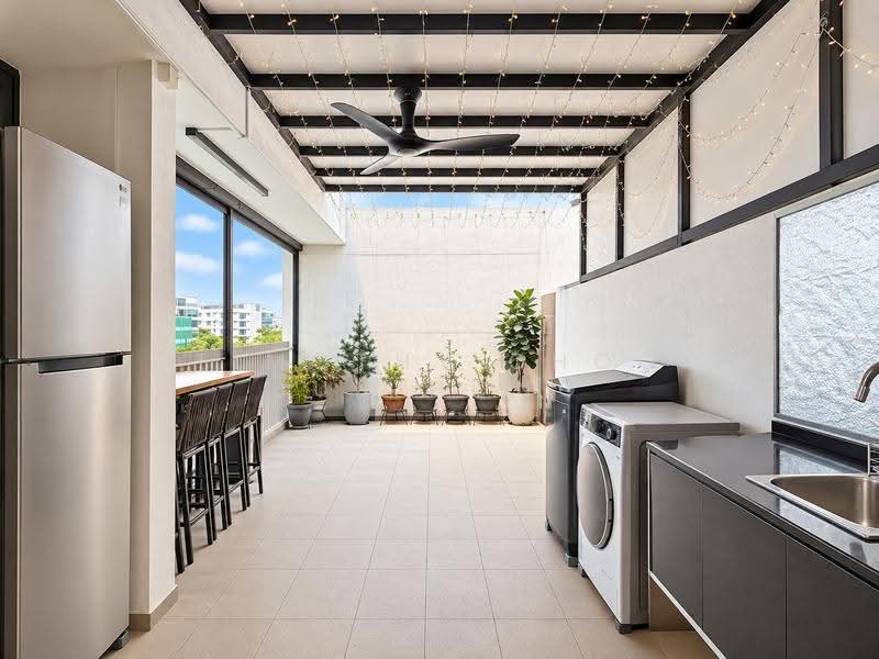 The Inflora, 59 Flora Drive, Changi Airport / Changi Village, 3 Bedrooms, 1,582 sqft, Condominium For Sale, by Timothy Choo Jun Hong, 500290318 - Balcony - PropertyGuru.com.sg