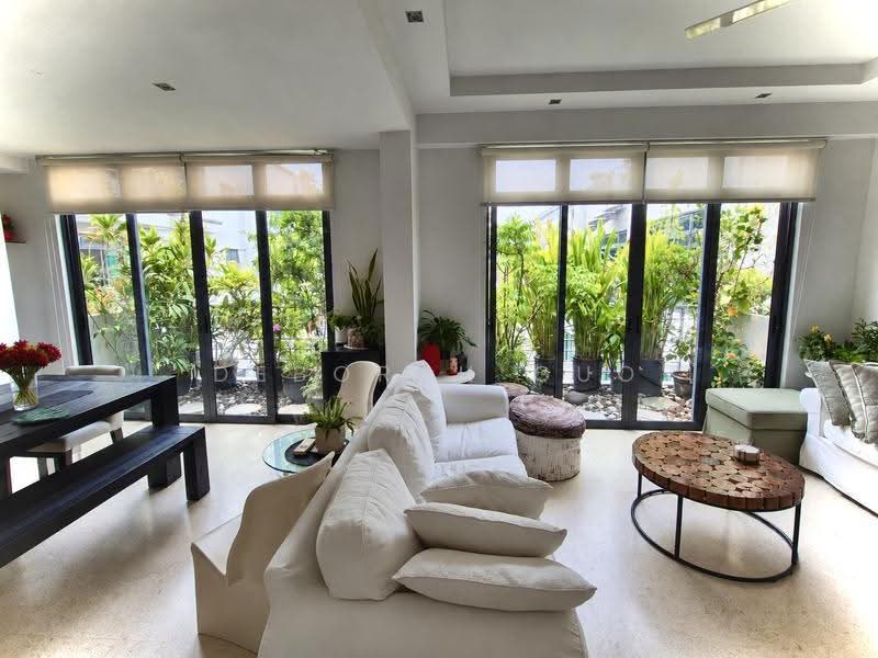East Palm, 1 Palm Road, East Coast / Marine Parade, 3 Bedrooms, 2,390 sqft, Condominium For Rent, by Deborah Guo, 500290319 - Living Room - PropertyGuru.com.sg