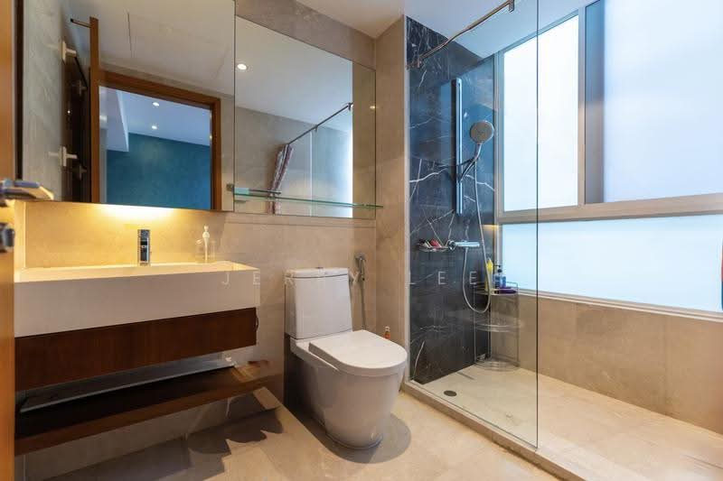Cabana, 145A Sunrise Terrace, Seletar / Yio Chu Kang, 4 Bedrooms, 3,068 sqft, Cluster House For Sale, by Jerry Lee, 500290322 - Bathroom - PropertyGuru.com.sg