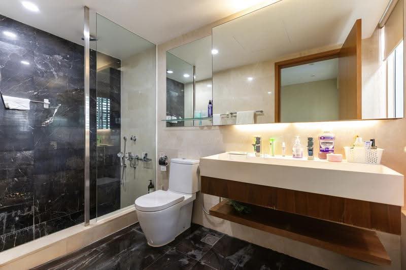 Cabana, 145A Sunrise Terrace, Seletar / Yio Chu Kang, 4 Bedrooms, 3,068 sqft, Cluster House For Sale, by Jerry Lee, 500290322 - Bathroom - PropertyGuru.com.sg