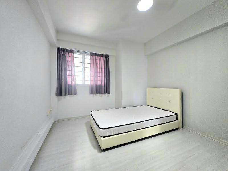 314 Serangoon Avenue 2, 314 Serangoon Avenue 2, Hougang / Punggol / Sengkang, 2 Bedrooms, 1,001 sqft, HDB Flat For Rent, by Shawn Loh, 500290338 - Bedroom - PropertyGuru.com.sg