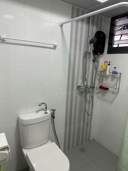 464A Clementi Avenue 1, 464A Clementi Avenue 1, Buona Vista / West Coast / Clementi New Town, Room Rental, 200 sqft, HDB Flat For Rent, by Jenny Lim, 500290339 - Bathroom - PropertyGuru.com.sg