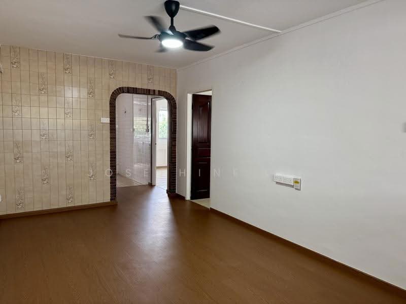58 Dakota Crescent, 58 Dakota Crescent, Eunos / Geylang / Paya Lebar, 2 Bedrooms, 796 sqft, HDB Flat For Rent, by Josephine Lee, 500290342 - Living Room - PropertyGuru.com.sg