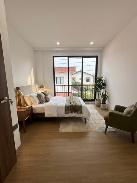 Opera Estate, JALAN TERANG BULAN, Bedok / Upper East Coast, 6 Bedrooms, 3,195 sqft, Corner Terrace For Sale, by June Leng Yee Hoe, 500290347 - Common Room 1 - PropertyGuru.com.sg