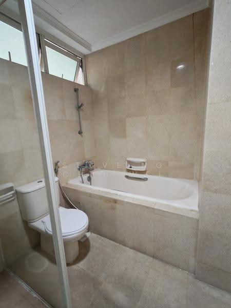 Oleander Towers, 911 Lorong 1 Toa Payoh, Balestier / Toa Payoh, Room Rental, 250 sqft, Apartment For Rent, by Steve Ng Chih Wei, 500290352 - Bathroom - PropertyGuru.com.sg