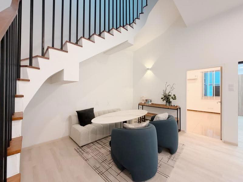 District 15 Newly Renovated Semi-D for Rent, East Coast / Marine Parade, 5 Bedrooms, 5,570 sqft, Semi-Detached House For Rent, by Jax Lim, 500290357 - PropertyGuru.com.sg