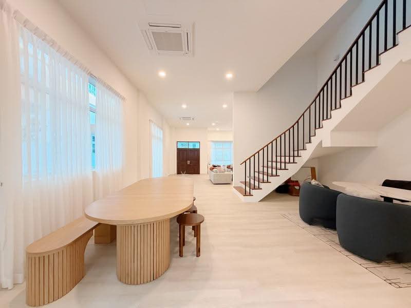 District 15 Newly Renovated Semi-D for Rent, East Coast / Marine Parade, 5 Bedrooms, 5,570 sqft, Semi-Detached House For Rent, by Jax Lim, 500290357 - PropertyGuru.com.sg