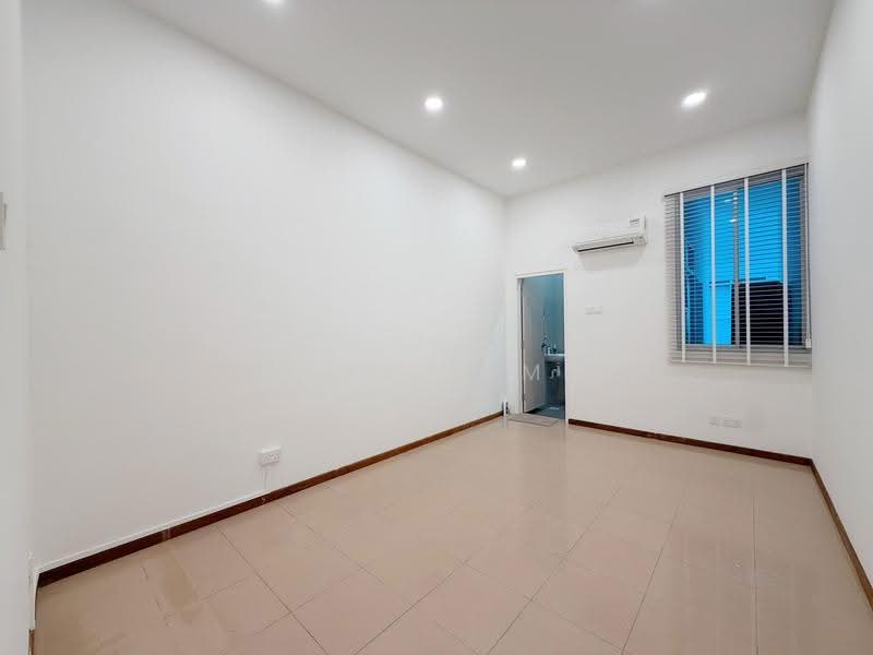 District 15 Newly Renovated Semi-D for Rent, East Coast / Marine Parade, 5 Bedrooms, 5,570 sqft, Semi-Detached House For Rent, by Jax Lim, 500290357 - PropertyGuru.com.sg