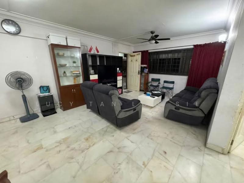162 Bukit Batok Street 11, 162 Bukit Batok Street 11, Dairy Farm / Bukit Panjang / Choa Chu Kang, 3 Bedrooms, 1,119 sqft, HDB Flat For Sale, by Lucy Tan Loo Sie, 500290422 - Living Room - PropertyGuru.com.sg