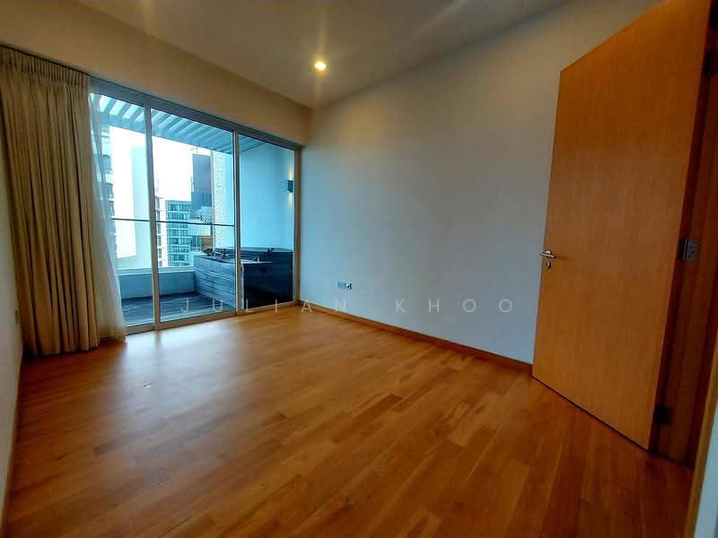 The Peak @ Cairnhill II, 61 Cairnhill Circle, Orchard / River Valley, 2 Bedrooms, 1,884 sqft, Apartment For Rent, by Julian Khoo, 500290431 - Balcony - PropertyGuru.com.sg