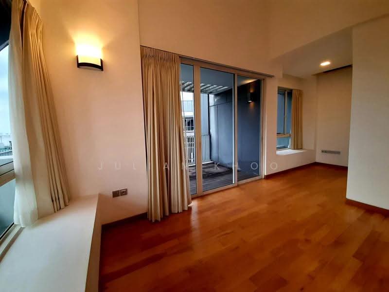 The Peak @ Cairnhill II, 61 Cairnhill Circle, Orchard / River Valley, 2 Bedrooms, 1,884 sqft, Apartment For Rent, by Julian Khoo, 500290431 - Living Room - PropertyGuru.com.sg