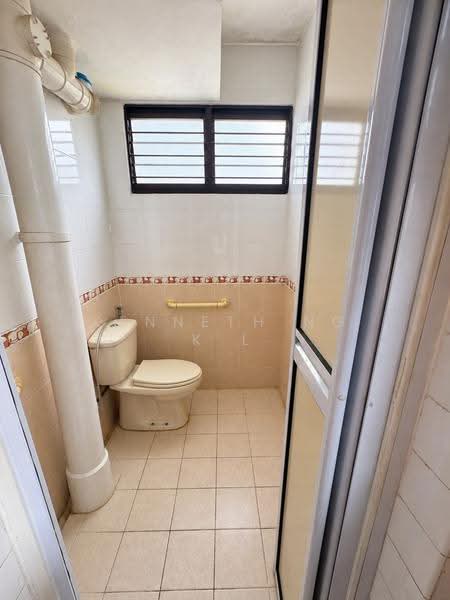 506 Ang Mo Kio Avenue 8, 506 Ang Mo Kio Avenue 8, Ang Mo Kio / Bishan / Thomson, 2 Bedrooms, 732 sqft, HDB Flat For Sale, by Kenneth Ng K L, 500290437 - Bathroom - PropertyGuru.com.sg