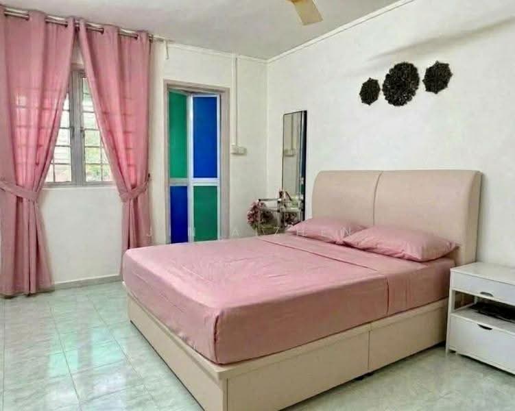 606 Hougang Avenue 4, 606 Hougang Avenue 4, Hougang / Punggol / Sengkang, 3 Bedrooms, 904 sqft, HDB Flat For Sale, by Jin Aizhen, 500290449 - Bedroom - PropertyGuru.com.sg