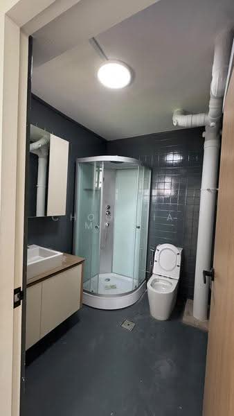 409 Jurong West Street 42, 409 Jurong West Street 42, Boon Lay / Jurong / Tuas, Room Rental, 150 sqft, HDB Flat For Rent, by Choo Jia Ming, 500290456 - Bathroom - PropertyGuru.com.sg