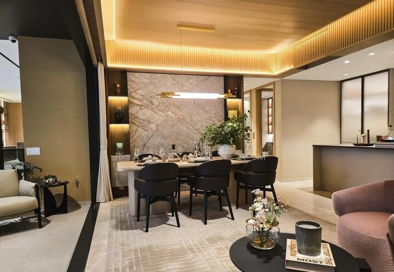 The Serra Residences, 7 Bassein Road, Newton / Novena, 4 Bedrooms, 1,335 sqft, Condominium For Sale, by Raye Cham, 500290462 - Dining Room - PropertyGuru.com.sg