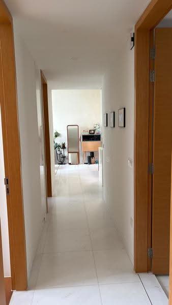 RV Residences, 467 River Valley Road, Tanglin / Holland / Bukit Timah, 3 Bedrooms, 850 sqft, Condominium For Rent, by James Shea, 500290470 - Corridor - PropertyGuru.com.sg