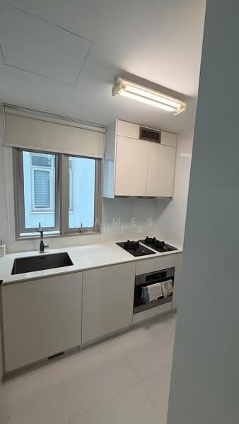 RV Residences, 467 River Valley Road, Tanglin / Holland / Bukit Timah, 3 Bedrooms, 850 sqft, Condominium For Rent, by James Shea, 500290470 - Kitchen - PropertyGuru.com.sg
