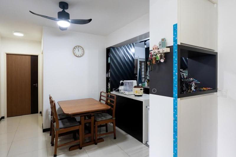 323D Sumang Walk, 323D Sumang Walk, Hougang / Punggol / Sengkang, 3 Bedrooms, 1,001 sqft, HDB Flat For Sale, by Alice Teo, 500290472 - Dining Room - PropertyGuru.com.sg