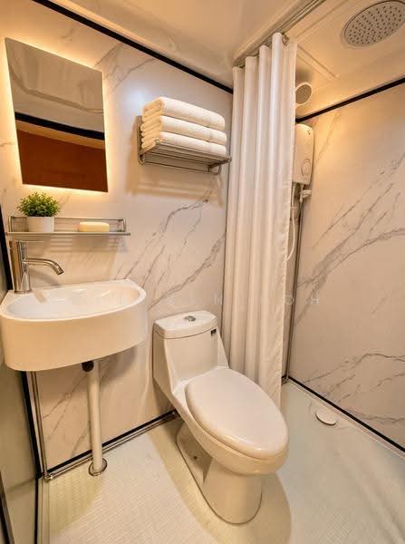 The SunSet Studio, Hougang / Punggol / Sengkang, Studio, 172 sqft, Bungalow House For Rent, by Stephen Koh, 500290496 - Bathroom - PropertyGuru.com.sg