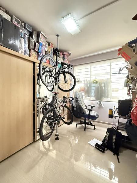 864A Tampines Street 83, 864A Tampines Street 83, Pasir Ris / Tampines, 3 Bedrooms, 1,119 sqft, HDB Flat For Sale, by Mei Fong Chin, 500290499 - Bedroom 2 Study - PropertyGuru.com.sg