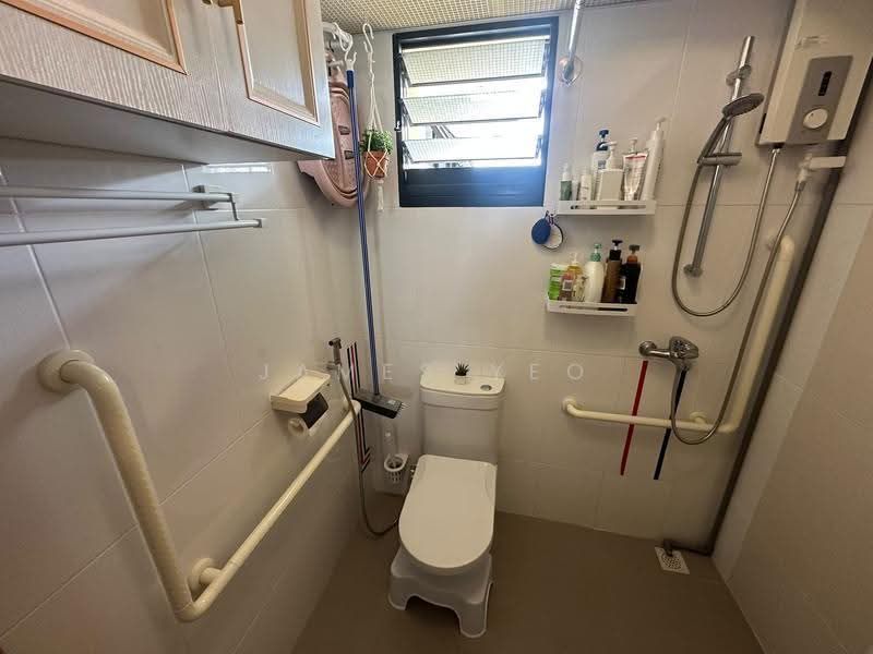 467C Bukit Batok West Avenue 9, 467C Bukit Batok West Avenue 9, Dairy Farm / Bukit Panjang / Choa Chu Kang, 2 Bedrooms, 505 sqft, HDB Flat For Sale, by James Yeo, 500290532 - Bathroom - PropertyGuru.com.sg