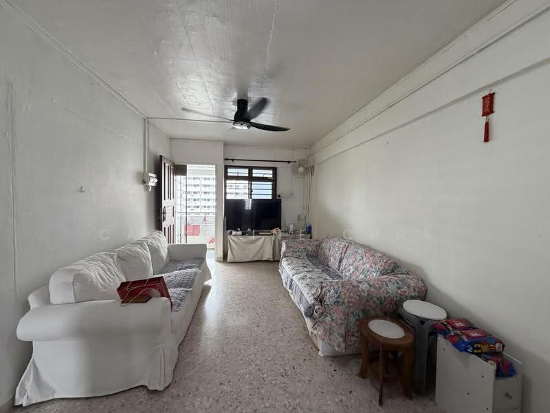 119 Hougang Avenue 1, 119 Hougang Avenue 1, Hougang / Punggol / Sengkang, 2 Bedrooms, 721 sqft, HDB Flat For Sale, by Catherine Chua, 500290542 - Living Room - PropertyGuru.com.sg