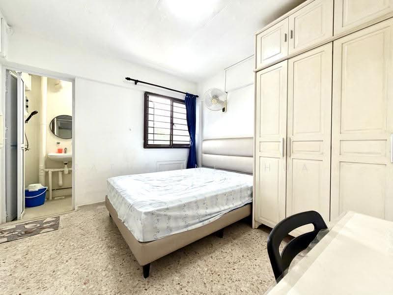 119 Hougang Avenue 1, 119 Hougang Avenue 1, Hougang / Punggol / Sengkang, 2 Bedrooms, 721 sqft, HDB Flat For Sale, by Catherine Chua, 500290542 - Bedroom - PropertyGuru.com.sg