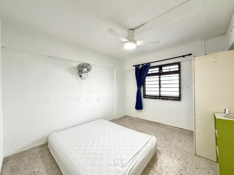 119 Hougang Avenue 1, 119 Hougang Avenue 1, Hougang / Punggol / Sengkang, 2 Bedrooms, 721 sqft, HDB Flat For Sale, by Catherine Chua, 500290542 - Bedroom - PropertyGuru.com.sg