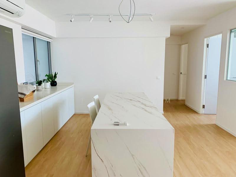 518B Tampines Central 7, 518B Tampines Central 7, Pasir Ris / Tampines, 3 Bedrooms, 1,216 sqft, HDB Flat For Sale, by Matthew Lam, 500290545 - Kitchen - PropertyGuru.com.sg