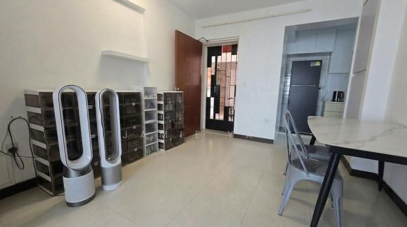 988B Buangkok Green, 988B Buangkok Green, Hougang / Punggol / Sengkang, 3 Bedrooms, 1,001 sqft, HDB Flat For Sale, by Jamie Yap, 500290546 - Living Room - PropertyGuru.com.sg
