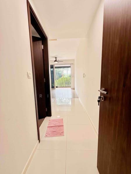 Heron Bay, 61 Upper Serangoon View, Hougang / Punggol / Sengkang, Studio, 300 sqft, Condominium For Rent, by Brian Eng, 500290550 - Corridor - PropertyGuru.com.sg