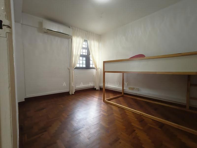 4 Lorong 7 Toa Payoh, 4 Lorong 7 Toa Payoh, Balestier / Toa Payoh, 2 Bedrooms, 732 sqft, HDB Flat For Sale, by Alan Huy, 500290551 - Bedroom - PropertyGuru.com.sg