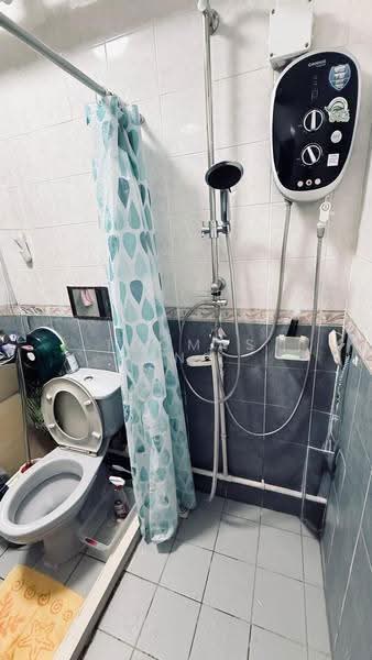 299A Compassvale Street, 299A Compassvale Street, Hougang / Punggol / Sengkang, Room Rental, 150 sqft, HDB Flat For Rent, by Thomas Ang, 500290553 - Bathroom - PropertyGuru.com.sg