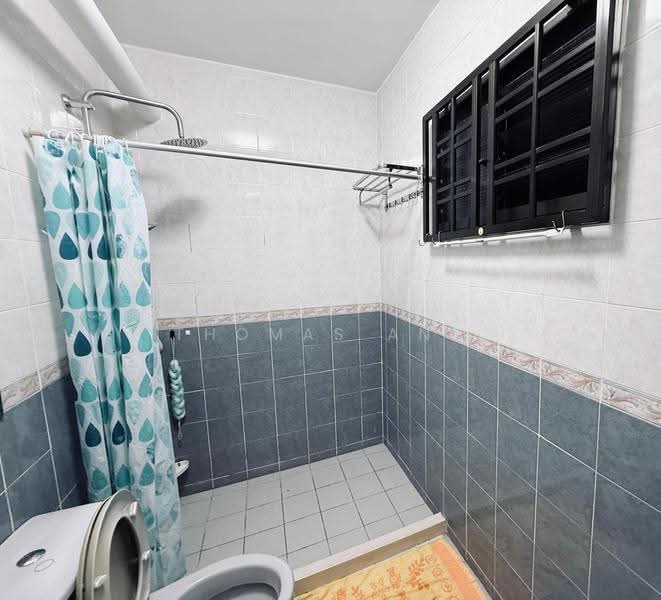 299A Compassvale Street, 299A Compassvale Street, Hougang / Punggol / Sengkang, Room Rental, 150 sqft, HDB Flat For Rent, by Thomas Ang, 500290553 - Bathroom - PropertyGuru.com.sg