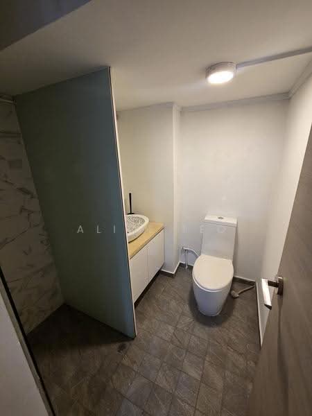 Premier @ Kaki Bukit, 8 Kaki Bukit Avenue 4, Eunos / Geylang / Paya Lebar, 650 sqft, Factory / Workshop (B2) For Rent, by Alice Teo, 500290571 - Bathroom - CommercialGuru.com.sg