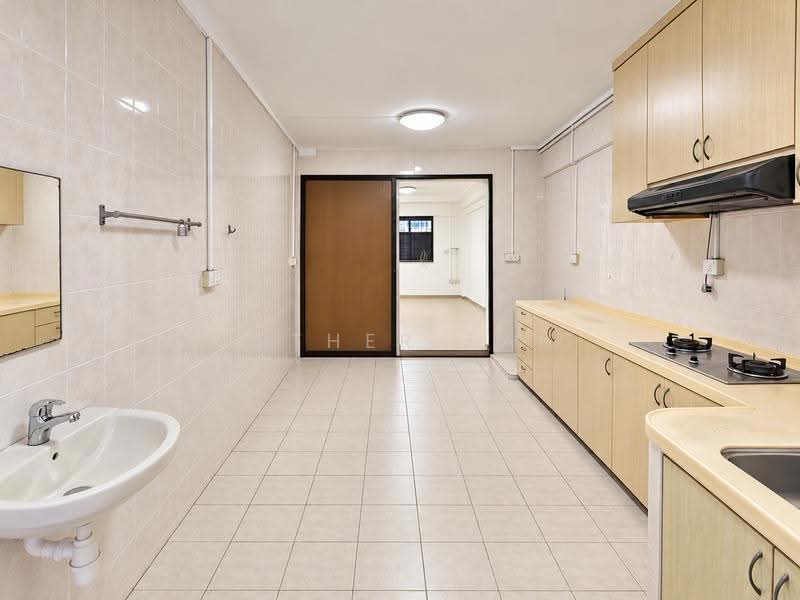 525 Jurong West Street 52, 525 Jurong West Street 52, Boon Lay / Jurong / Tuas, 2 Bedrooms, 721 sqft, HDB Flat For Sale, by Esther Tan, 500290585 - Kitchen - PropertyGuru.com.sg