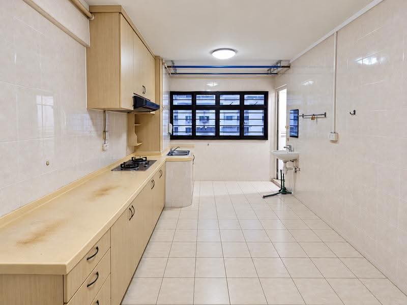 525 Jurong West Street 52, 525 Jurong West Street 52, Boon Lay / Jurong / Tuas, 2 Bedrooms, 721 sqft, HDB Flat For Sale, by Esther Tan, 500290585 - Kitchen - PropertyGuru.com.sg