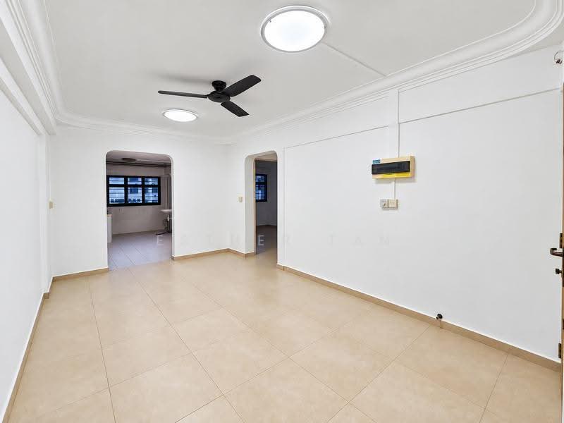 525 Jurong West Street 52, 525 Jurong West Street 52, Boon Lay / Jurong / Tuas, 2 Bedrooms, 721 sqft, HDB Flat For Sale, by Esther Tan, 500290585 - Living Room - PropertyGuru.com.sg
